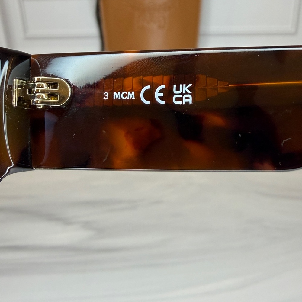 MCM Tortoise Oversized Sunglasses Brown Gradient Lens | Brand New Full Inclusion - Picture 8 of 8